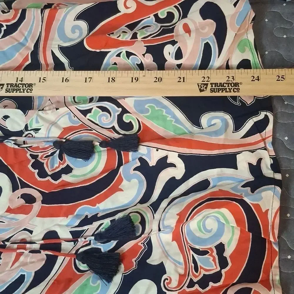 Crown & Ivy Multicolor Swirl Top size large
